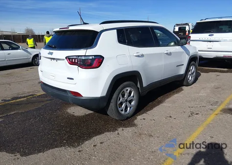 2025 Jeep Compass Latitude 4X4 from USA, damaged, VIN 3C4NJDBN3ST569966
